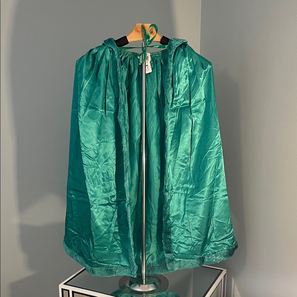 Kids Green Hooded Cape with fur trim new